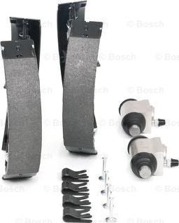 BOSCH 0 204 114 665 - Bromsbackar, sats xdelar.se