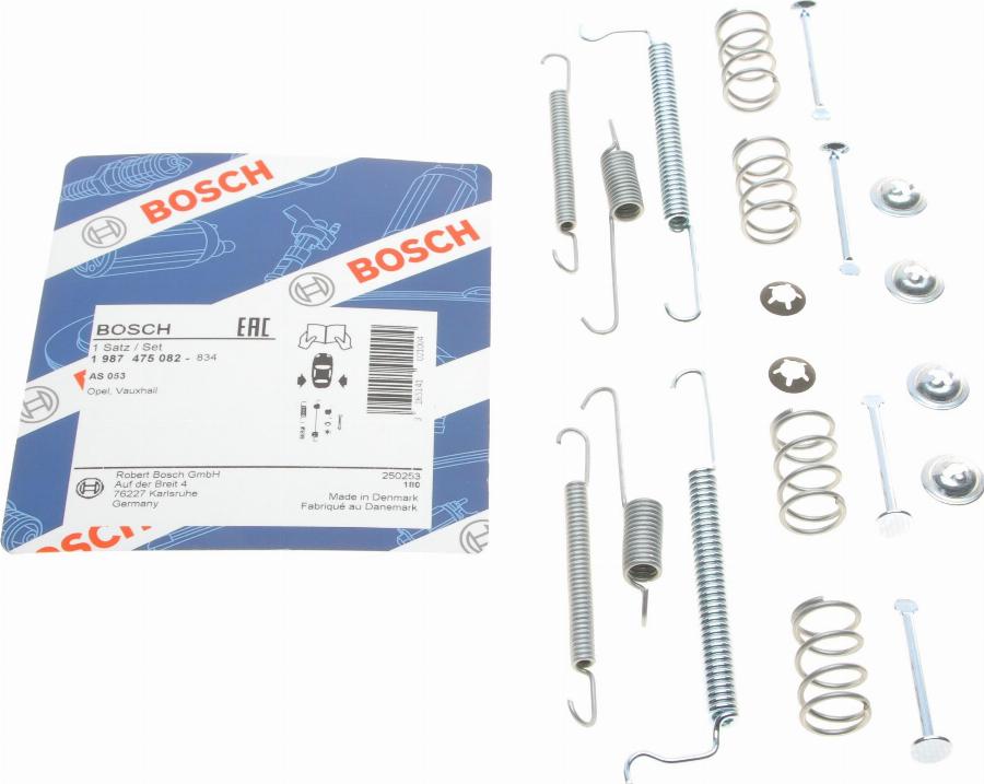 BOSCH 1 987 475 082 - Tillbehörssats, bromsbackar xdelar.se